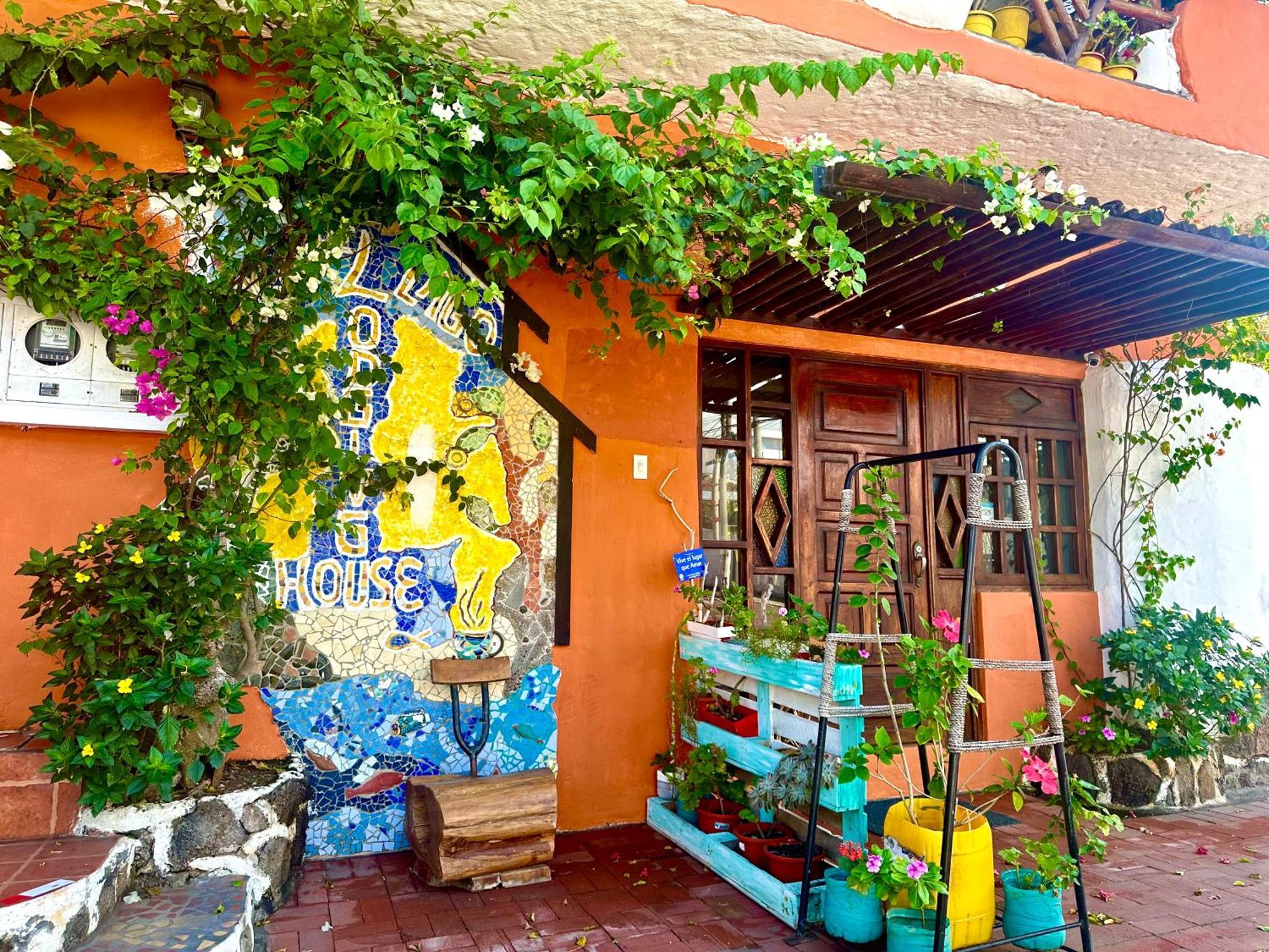 Casa Del Lago Lodging House Puerto Ayora  Dış mekan fotoğraf