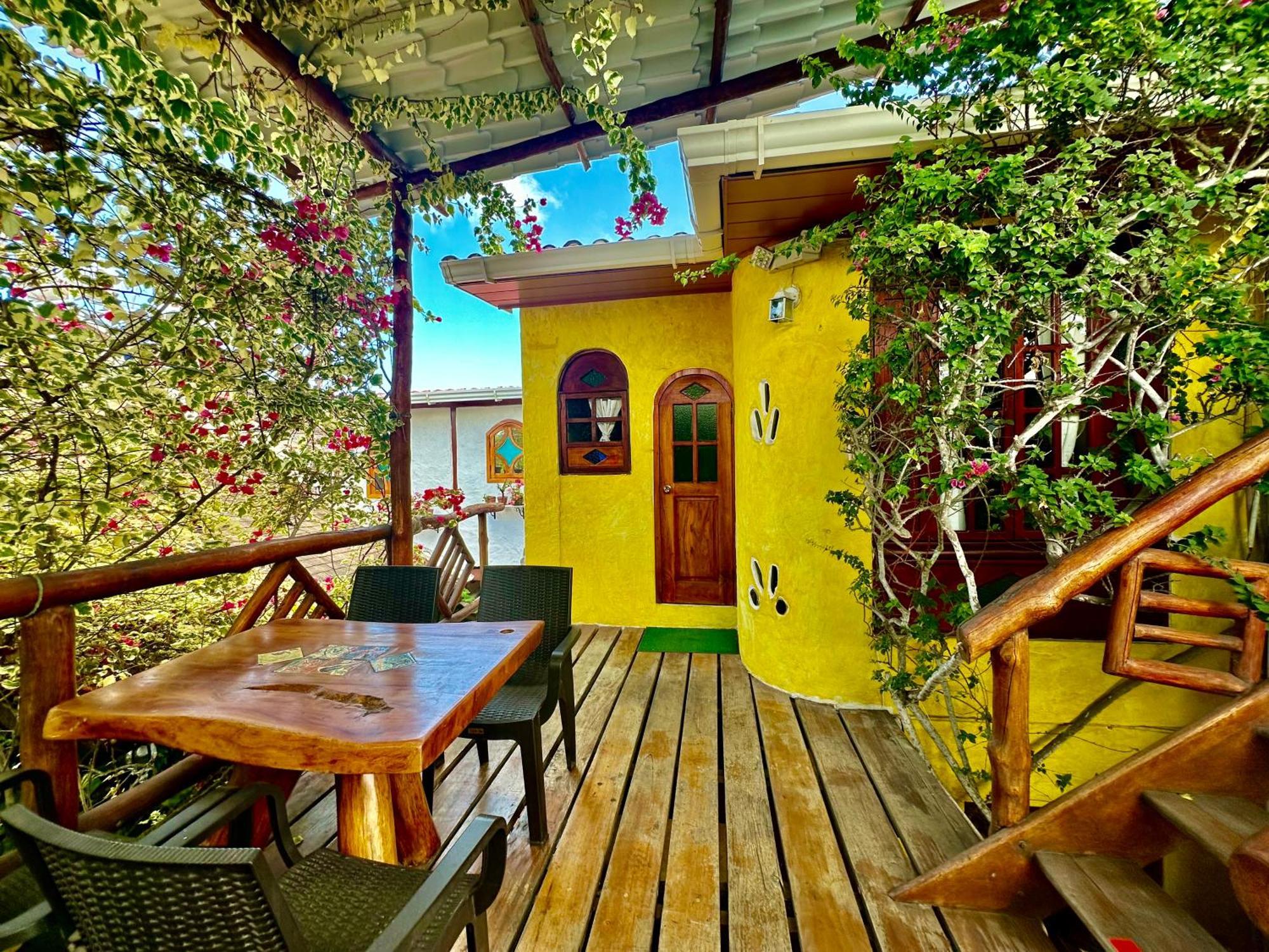 Casa Del Lago Lodging House Puerto Ayora  Dış mekan fotoğraf