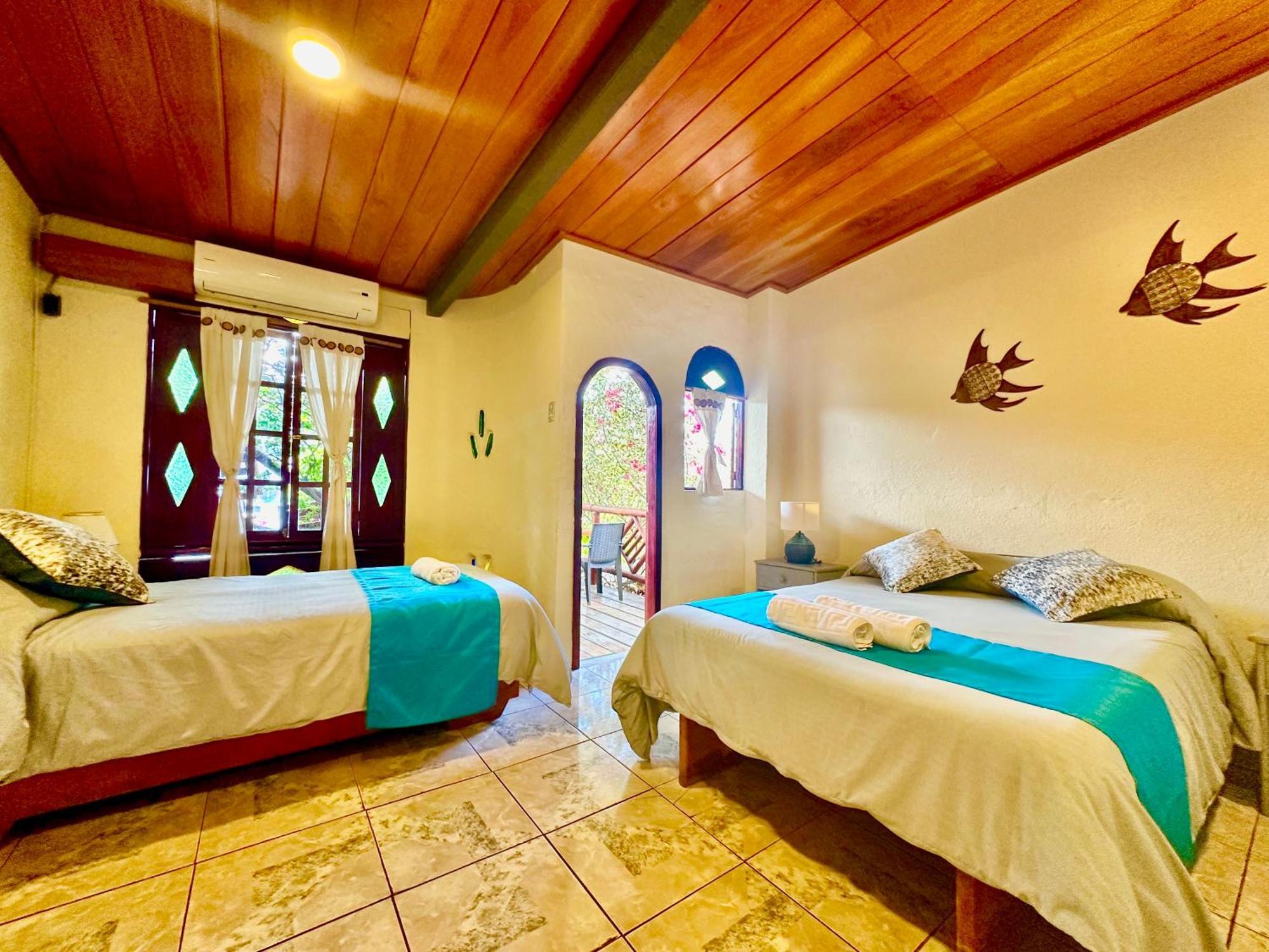 Casa Del Lago Lodging House Puerto Ayora  Dış mekan fotoğraf