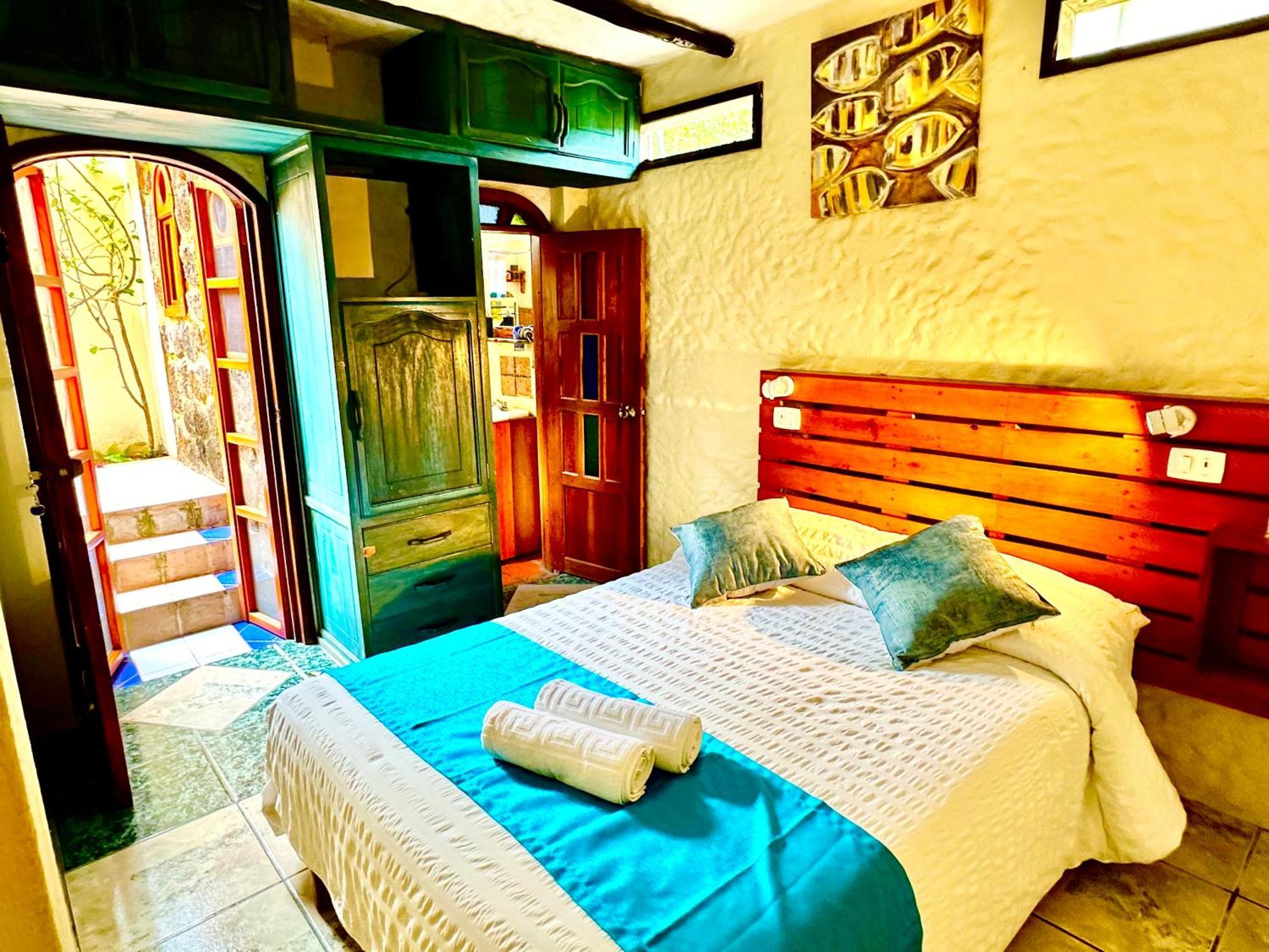 Casa Del Lago Lodging House Puerto Ayora  Dış mekan fotoğraf