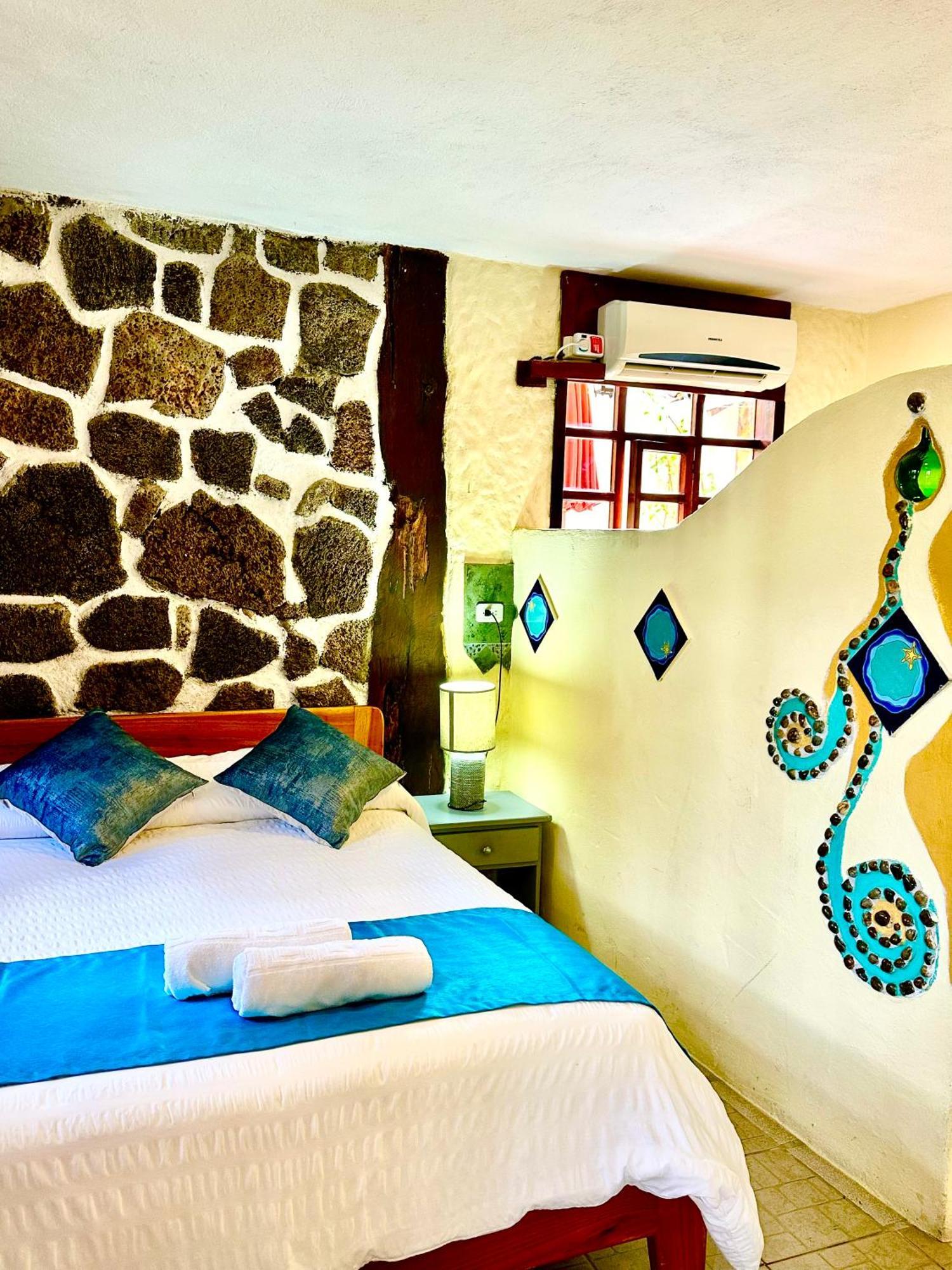 Casa Del Lago Lodging House Puerto Ayora  Dış mekan fotoğraf